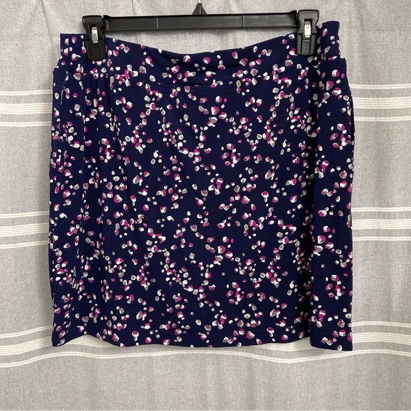 NWT WEEKENDS BY CHICOS / Sporty Pebble Spots Ruffle Skort Size 2 (L/12) - Picture 2 of 9
